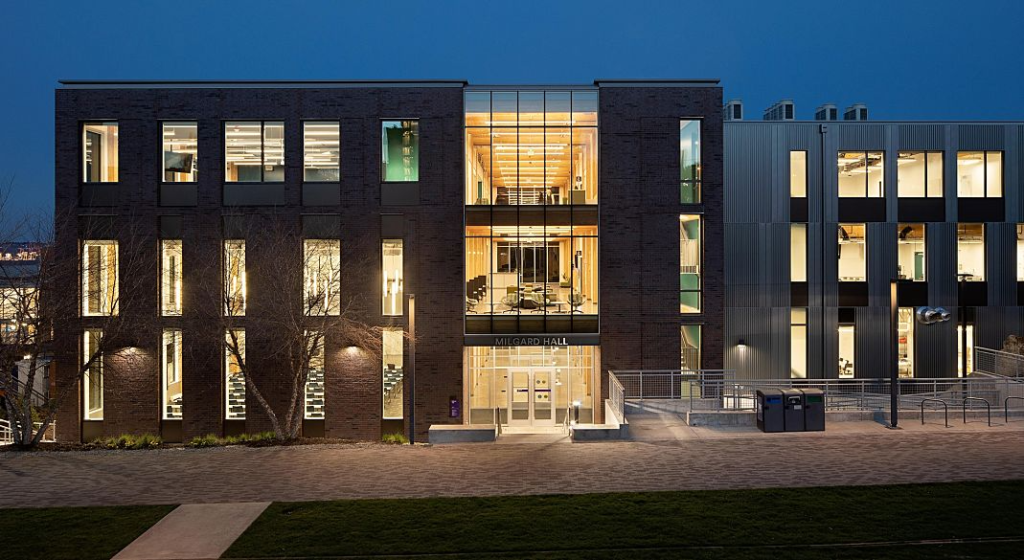 imgi_40_UWT-Milgard-Hall_Jeremy-Bittermann_10-2000×1333-21ba248b-7dcb-4b19-a520-9b0f9114dbd3_qka0tt.webp